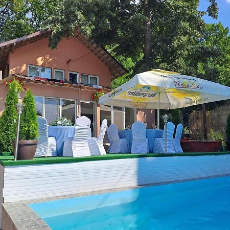 Casa De Vacanta Emd Eselnita Luaran gambar