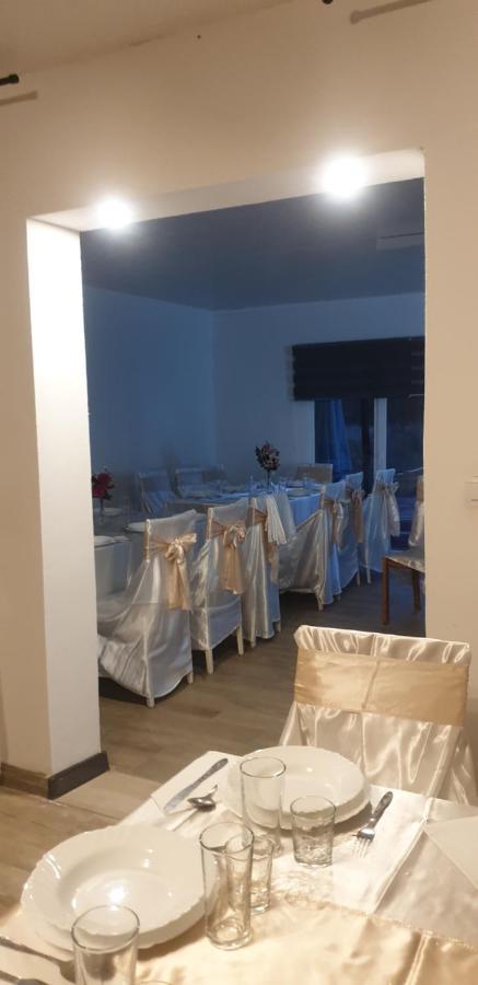 Casa De Vacanta Emd Eselnita Luaran gambar