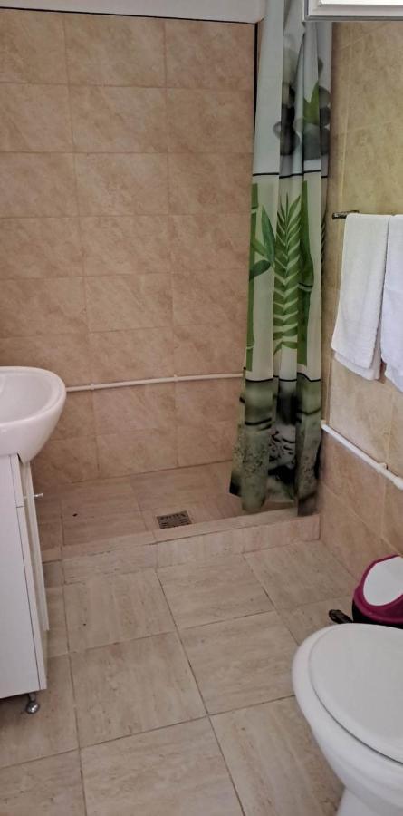 Casa De Vacanta Emd Eselnita Luaran gambar