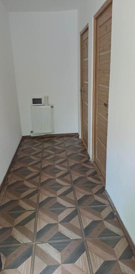 Casa De Vacanta Emd Eselnita Luaran gambar