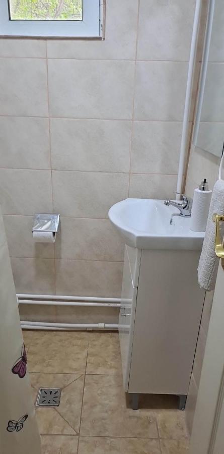 Casa De Vacanta Emd Eselnita Luaran gambar